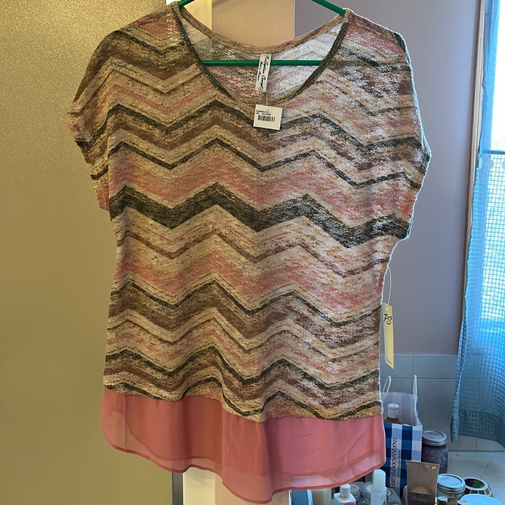 PerSeption pink chevron top size L NWT
